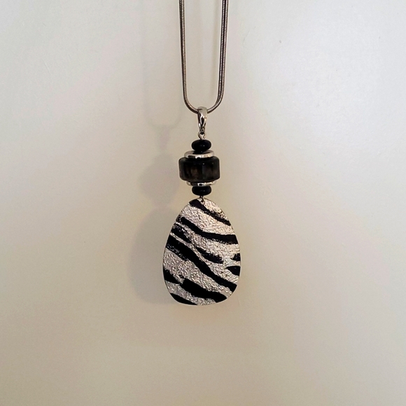 Chico Zebra Pattern Silver & Black Adjustable Necklace - Picture 2 of 4